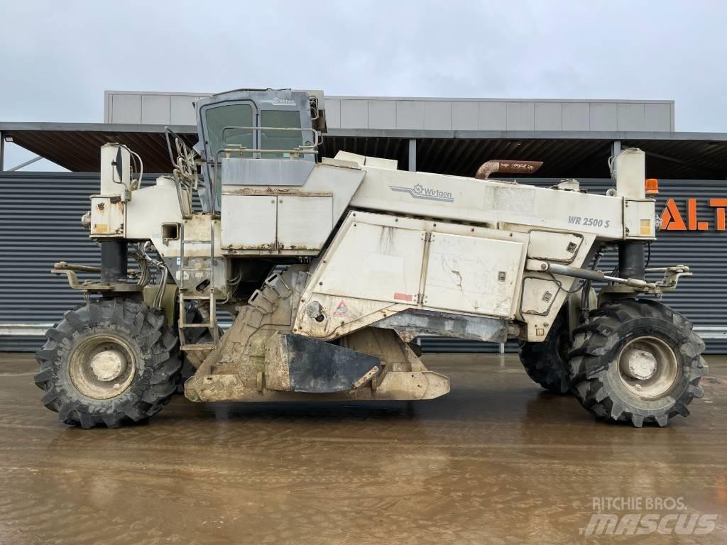 Wirtgen WR 2500S Asphalt recycling