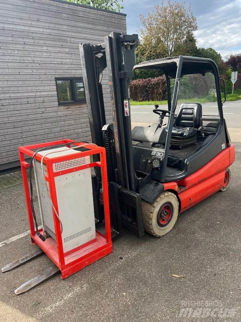 Linde E30-01 Electric forklift trucks