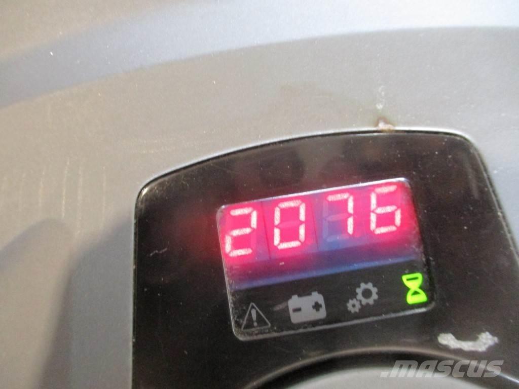 Toyota LPE 200 Low lift with platform