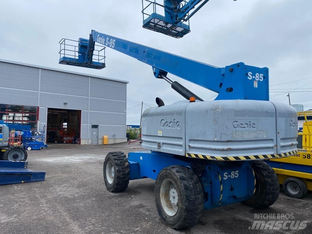 Genie S 85 Telescopic boom lifts
