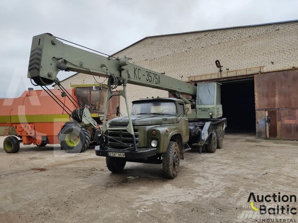 ZIL 133 All terrain cranes