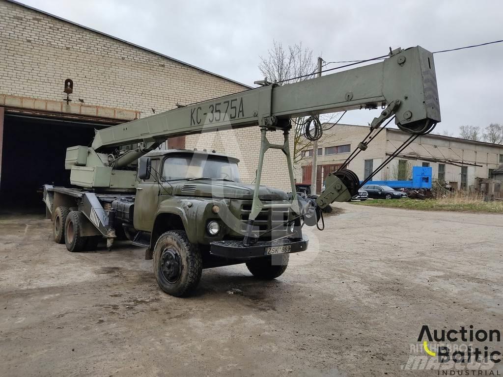 ZIL 133 All terrain cranes