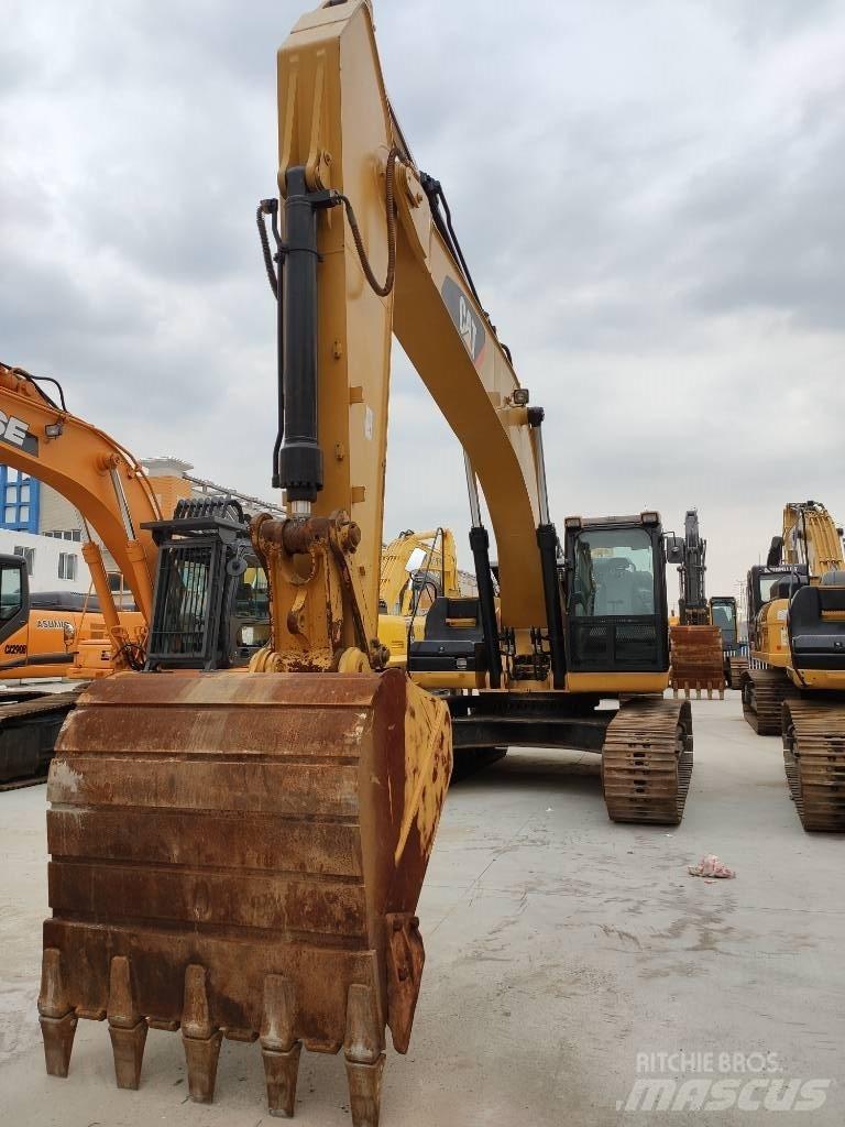 CAT 329 D Crawler excavators