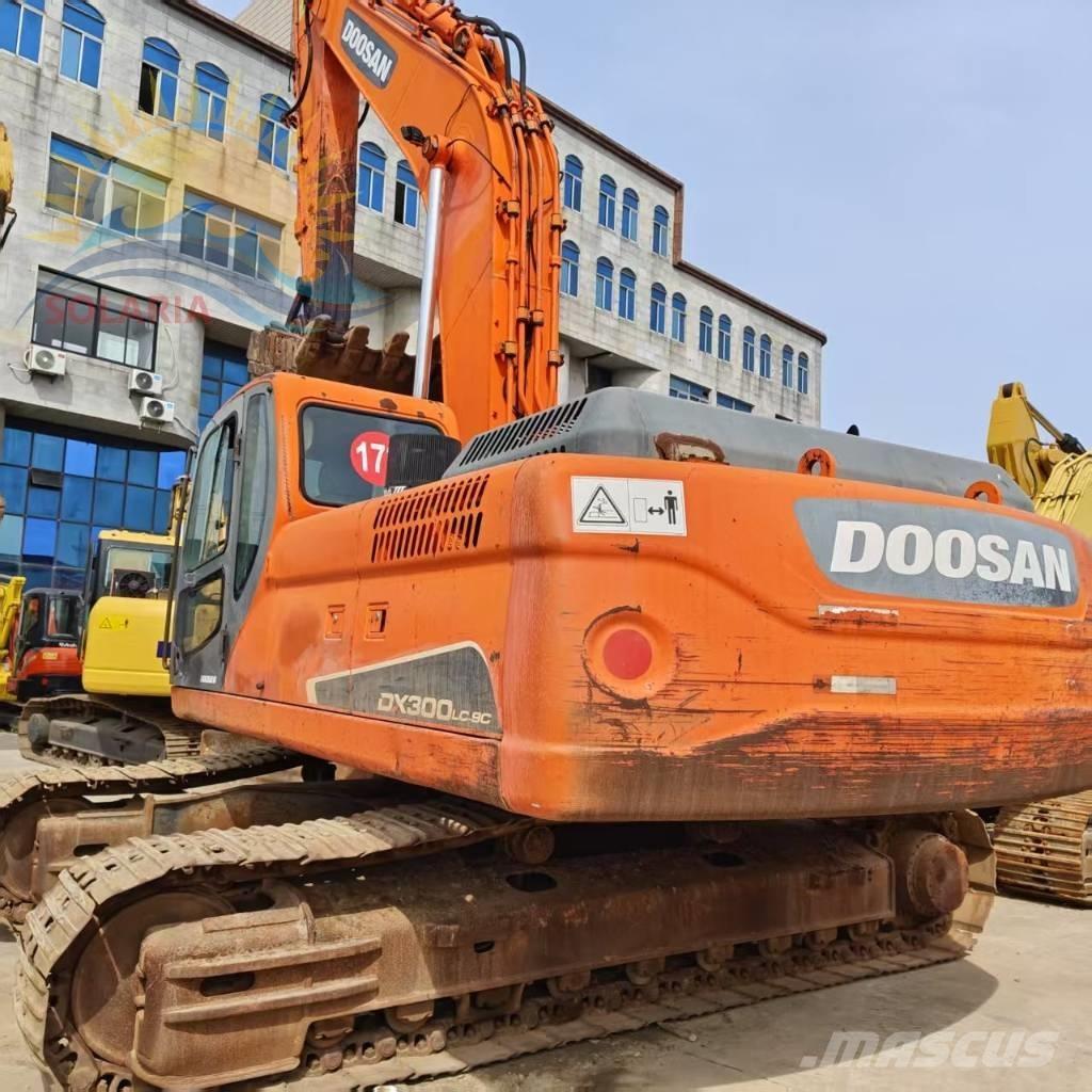 Doosan DX300LC Crawler excavators