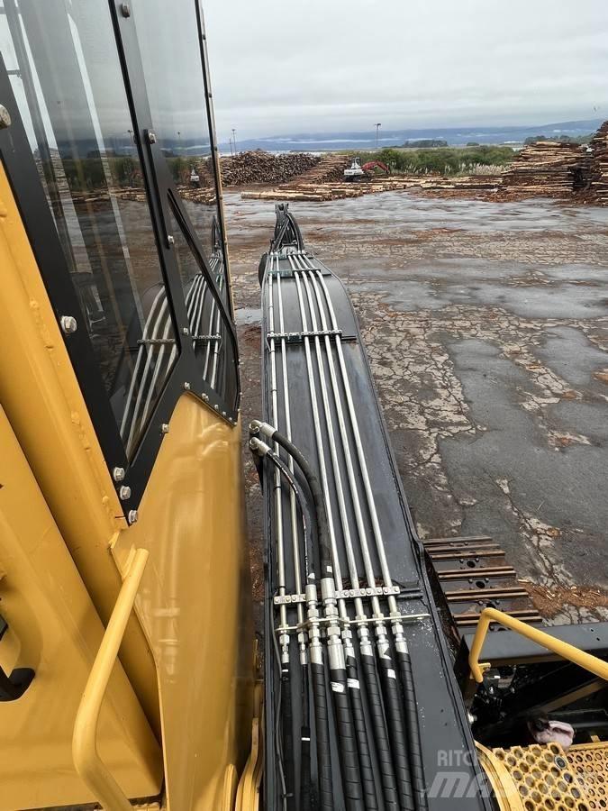 Tigercat 880D Knuckle boom loaders