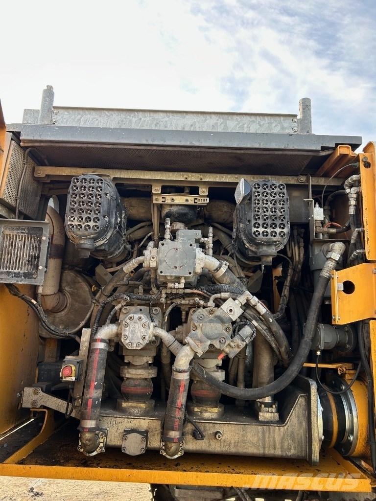 Liebherr LRB 125 Vibratory pile drivers