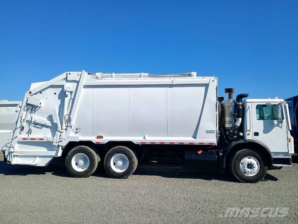 Mack MRU Waste trucks