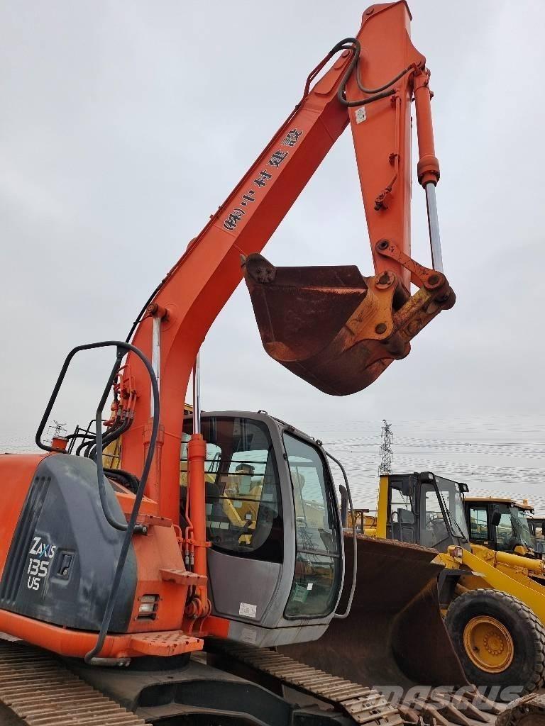 Hitachi ZX 135 US Crawler excavators