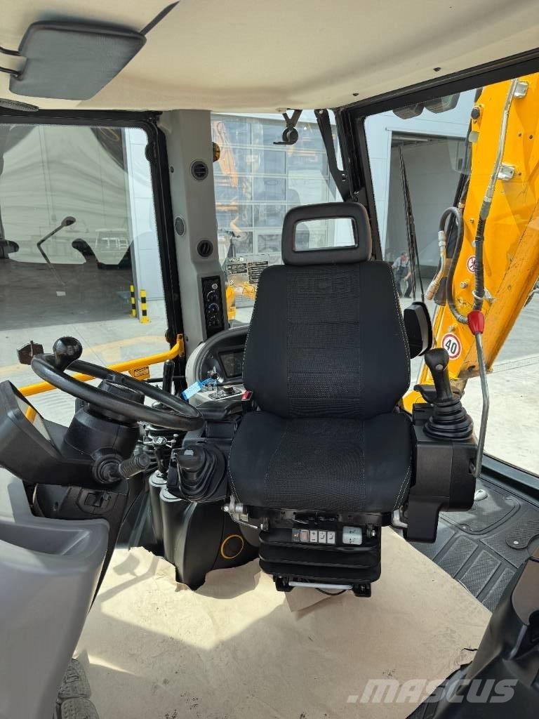 JCB 4 CX Pro Backhoe