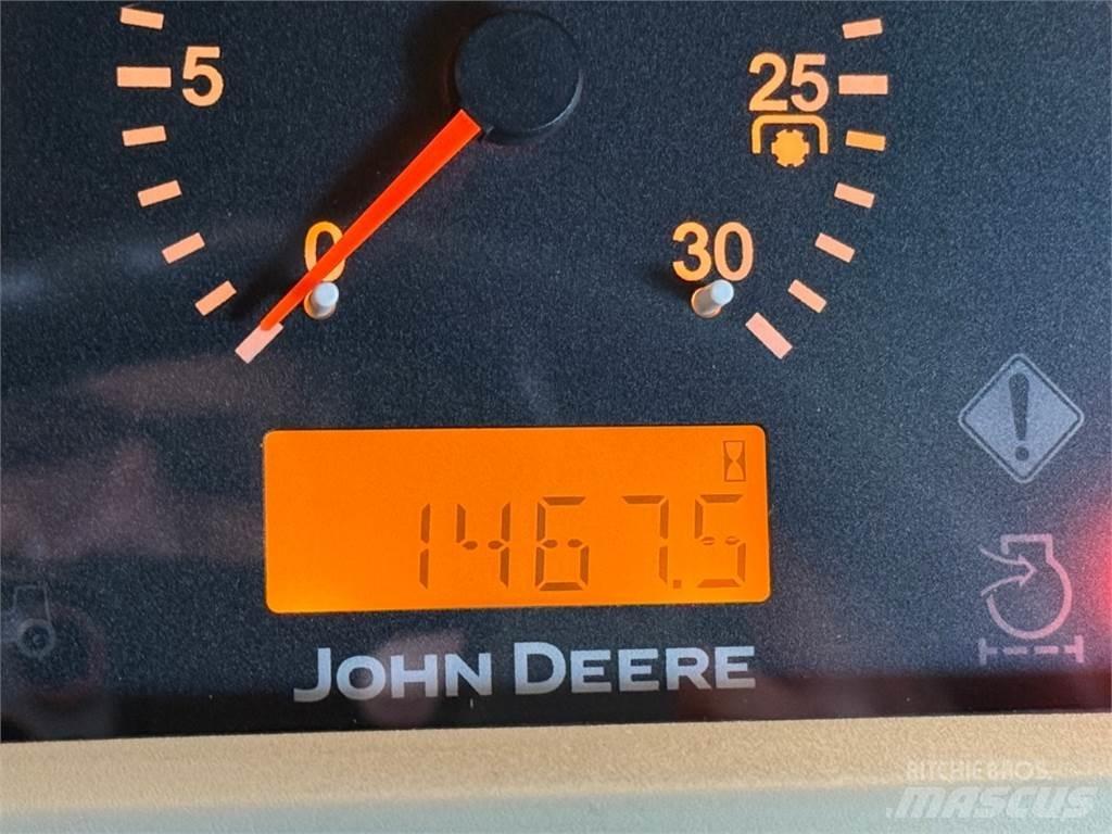 John Deere 3320 Farm machinery