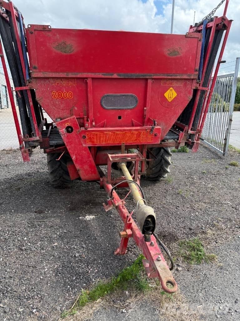 Tive 2000 Mineral spreaders