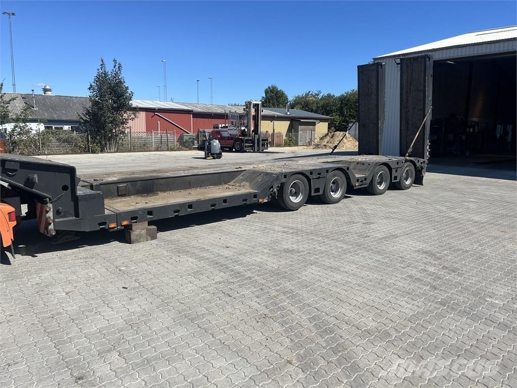 AMT 4 aksler Low loader-semi-trailers