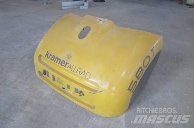 Kramer 580T Cabins and interior