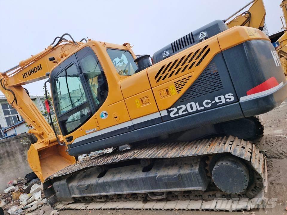 Hyundai 220LC-9S Crawler excavators