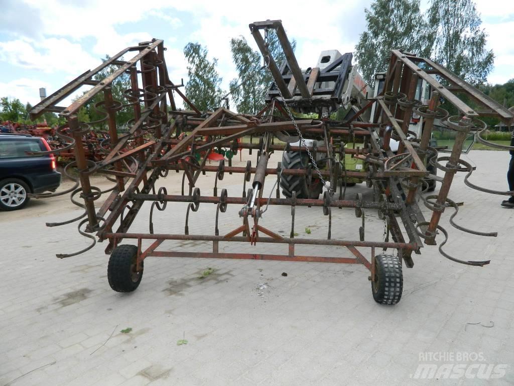 Lilla Harrie 480 Cultivators