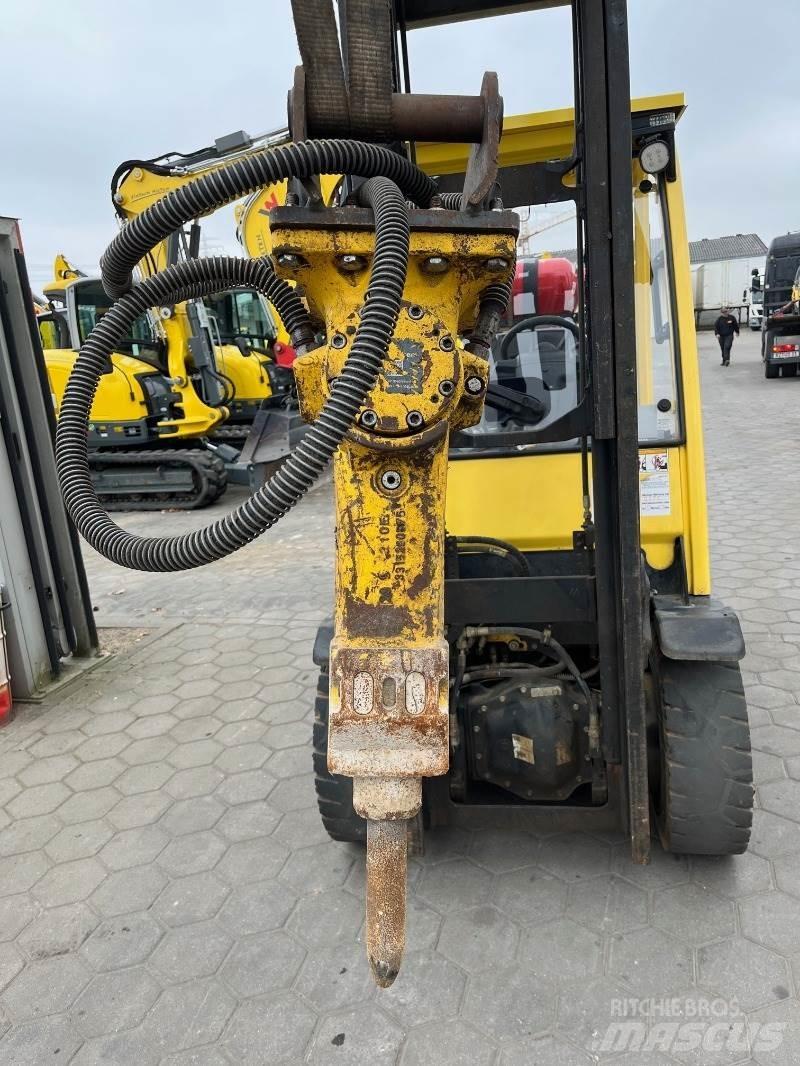 Atlas Copco SB152 Hammers / Breakers