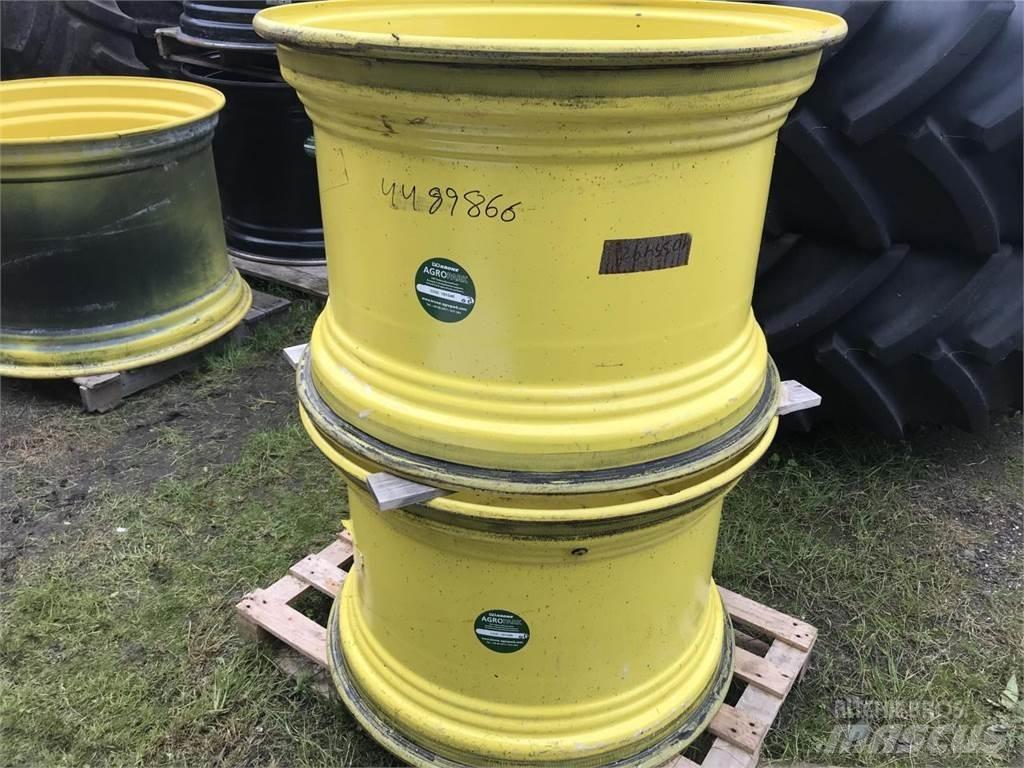 John Deere 23x34 Tyres, wheels and rims