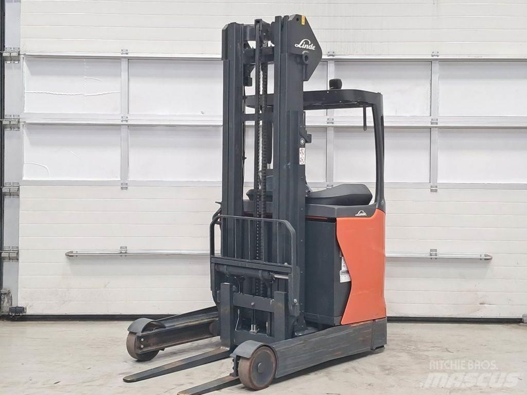 Linde R16-01 Reach truck