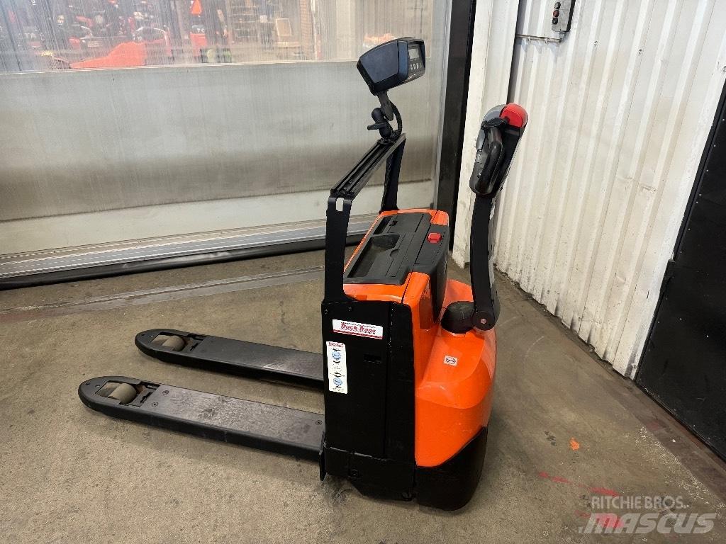 Toyota LWE180 Low lifter