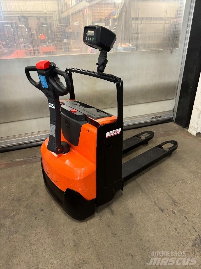 Toyota LWE180 Low lifter