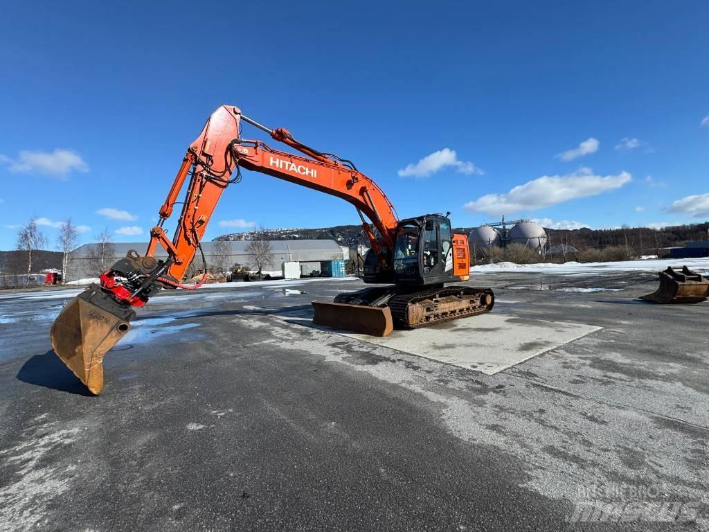 Hitachi ZX 225 US Crawler excavators