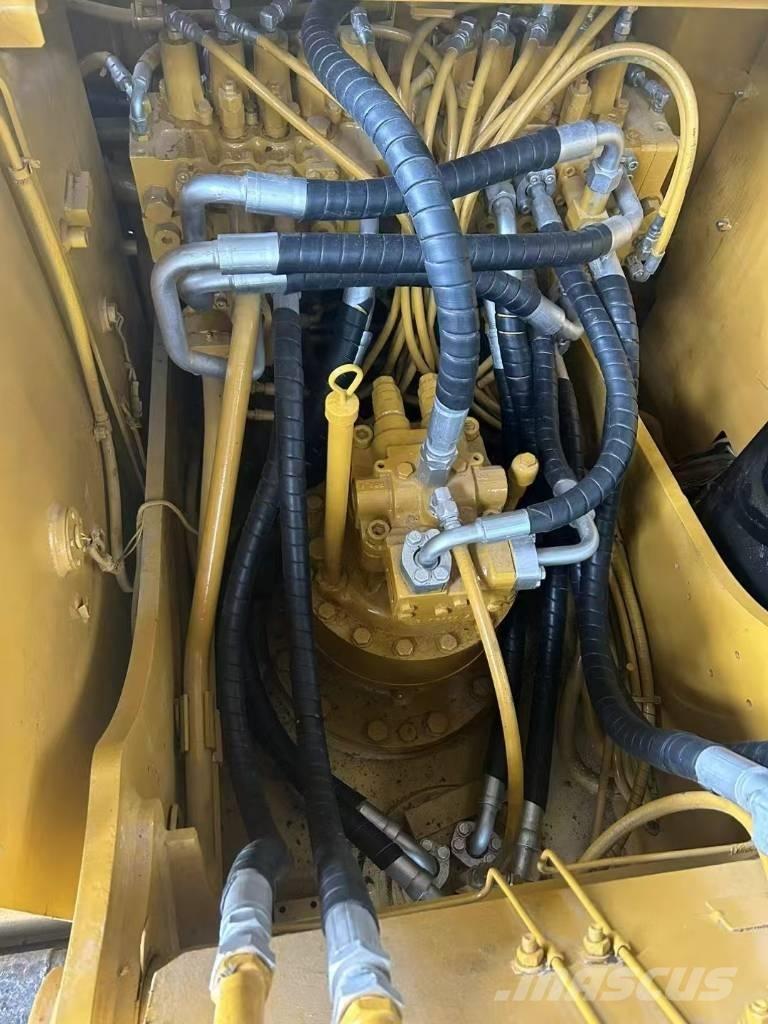 CAT 320 D2 Crawler excavators