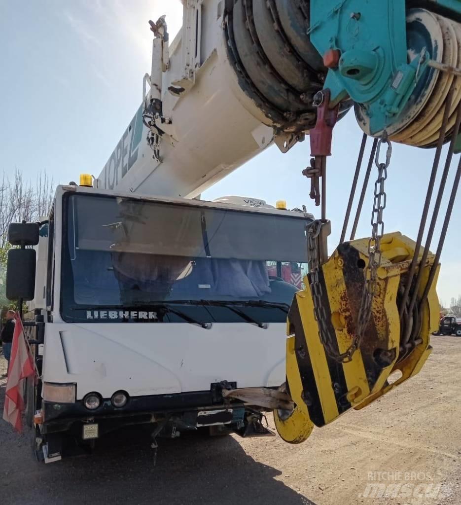Liebherr LTM 1060-2 All terrain cranes