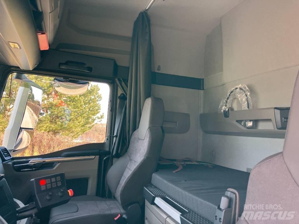 MAN TGX 35.520 Tipper trucks