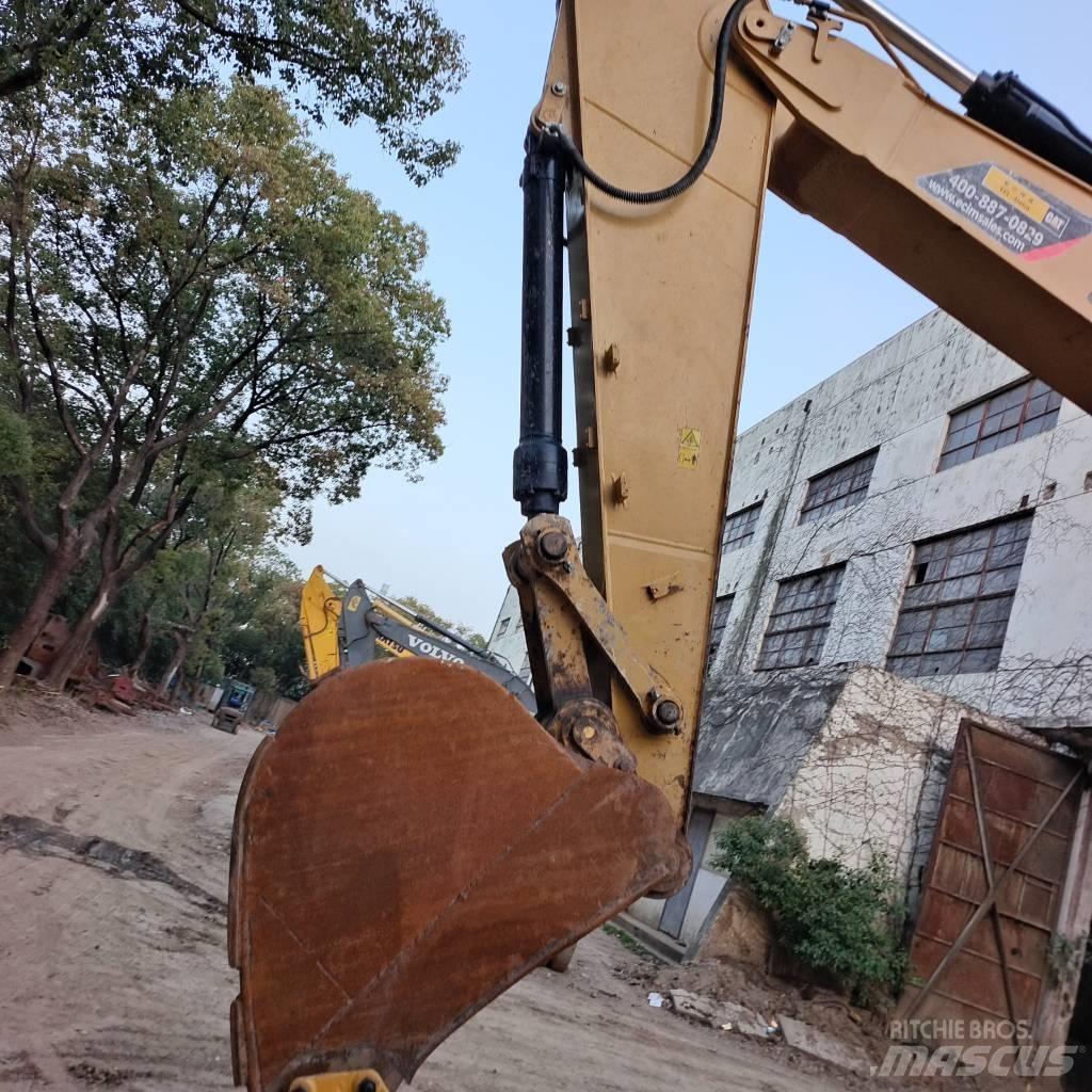 CAT 330GC Crawler excavators