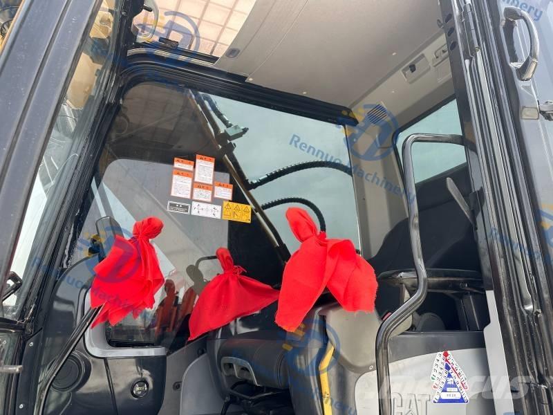 CAT CAT323D2L Crawler excavators