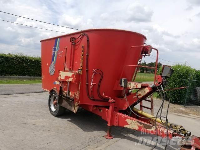 Peecon 17M³ Feed mixer