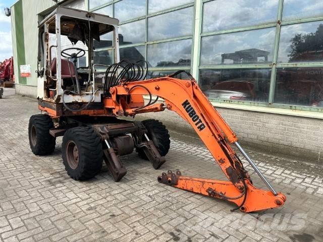Kubota KH 16- W Wheeled excavators