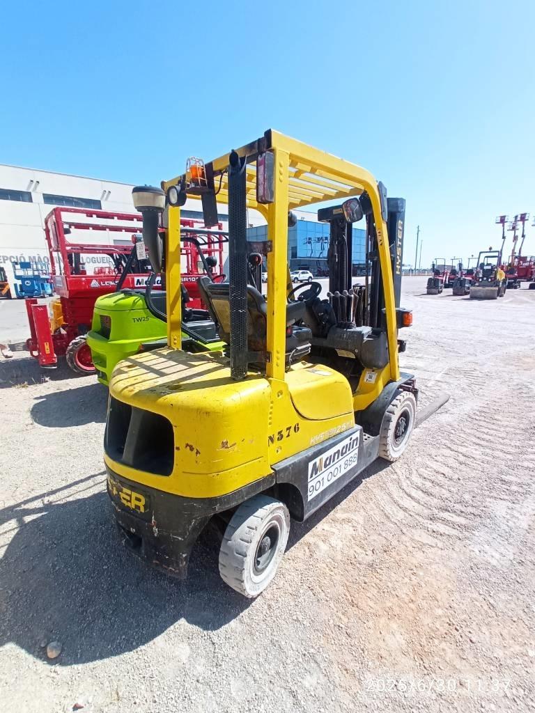 Hyster H 2.5 XT Diesel trucks