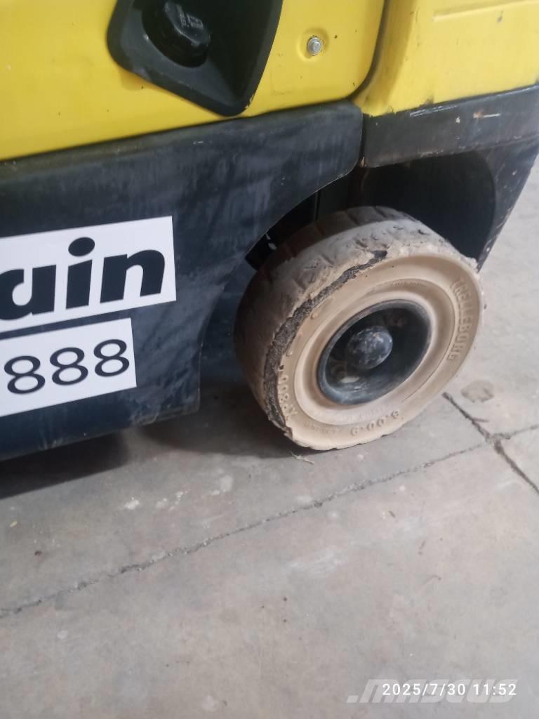 Hyster H 2.5 XT Diesel trucks