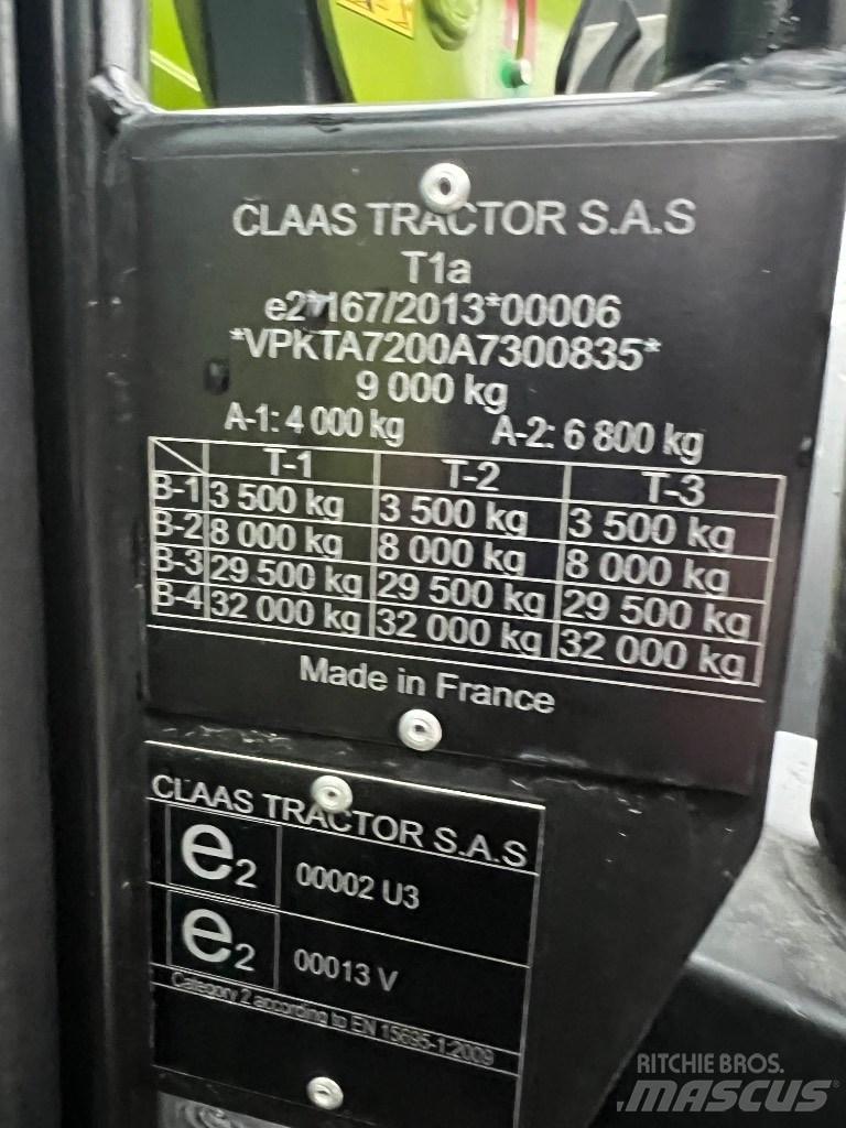 CLAAS Arion 440 CIS Tractors
