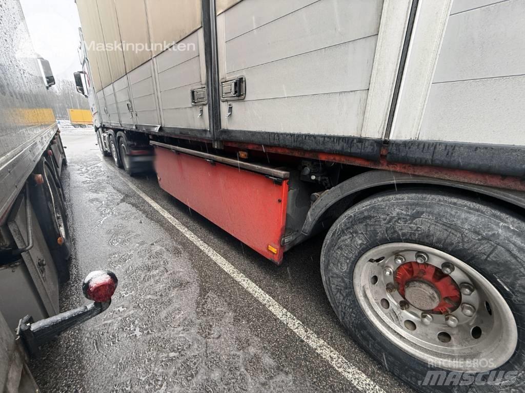 AMT K 502 Box semi-trailers