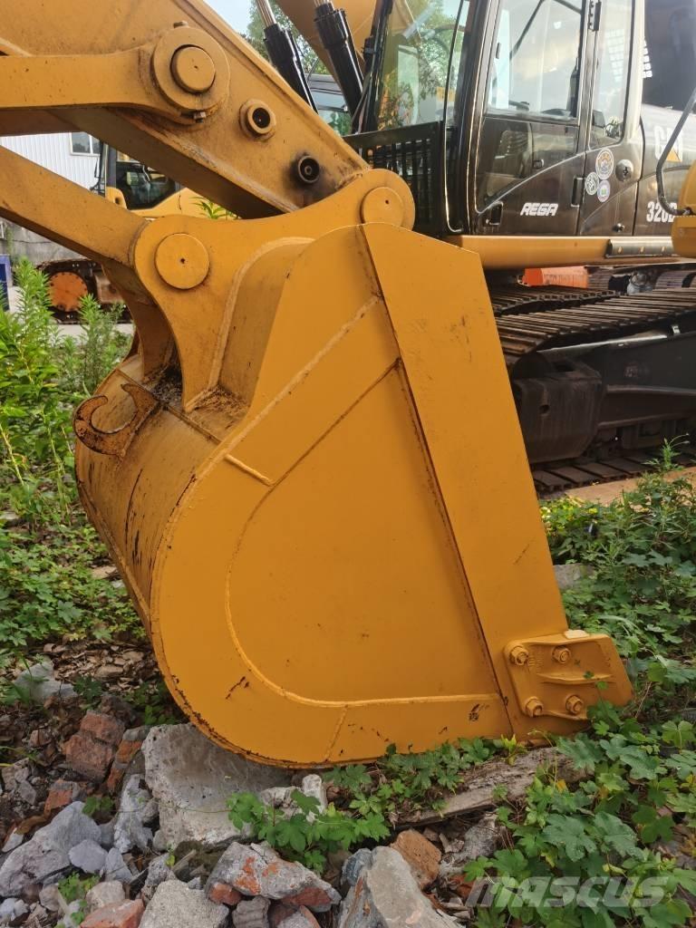 Komatsu PC 220-7 Crawler excavators