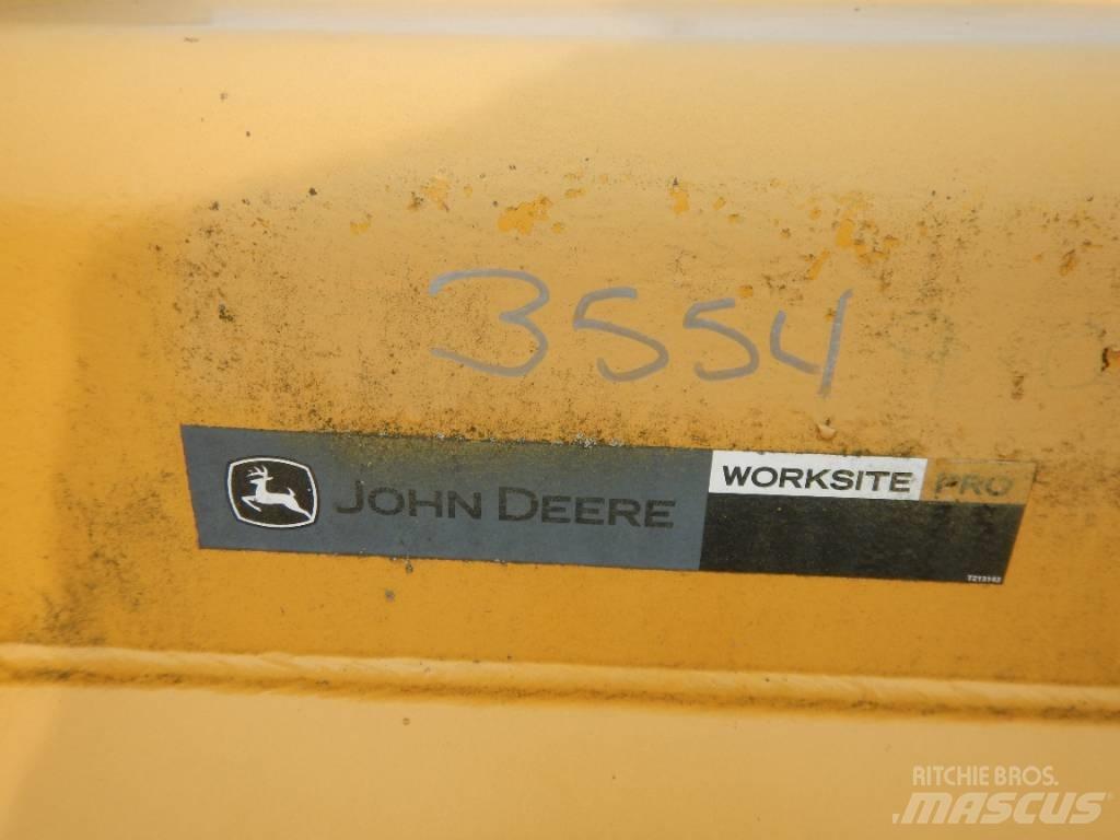 John Deere AT340424 Buckets