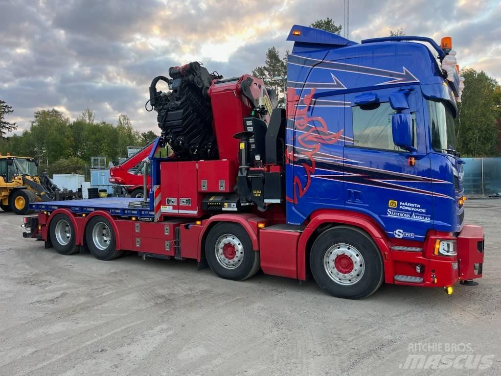 Scania R 560 Truck mounted cranes