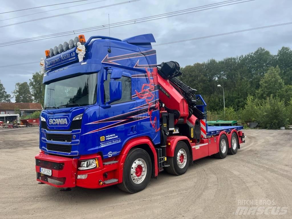 Scania R 560 Truck mounted cranes