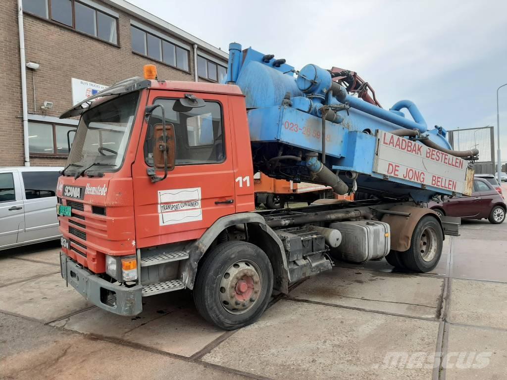 Scania kolkenzuiger Commercial vehicle
