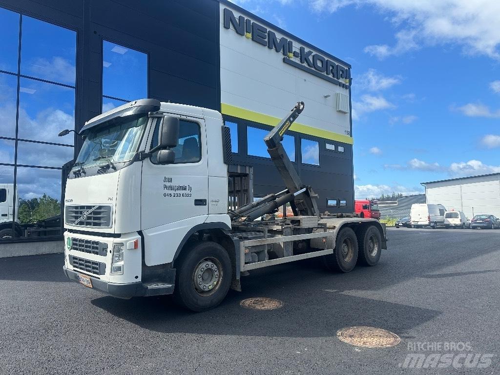 Volvo FH 440 6x4 Hook lift trucks