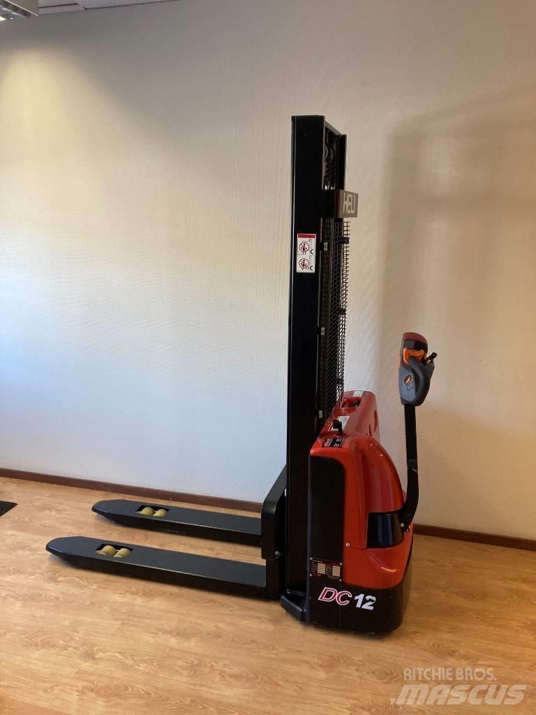 Heli CDD 12J Pedestrian stacker