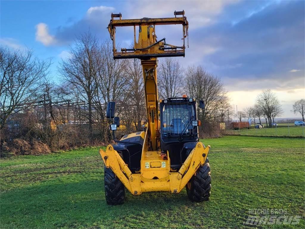 JCB 533-105 Telescopic boom lifts