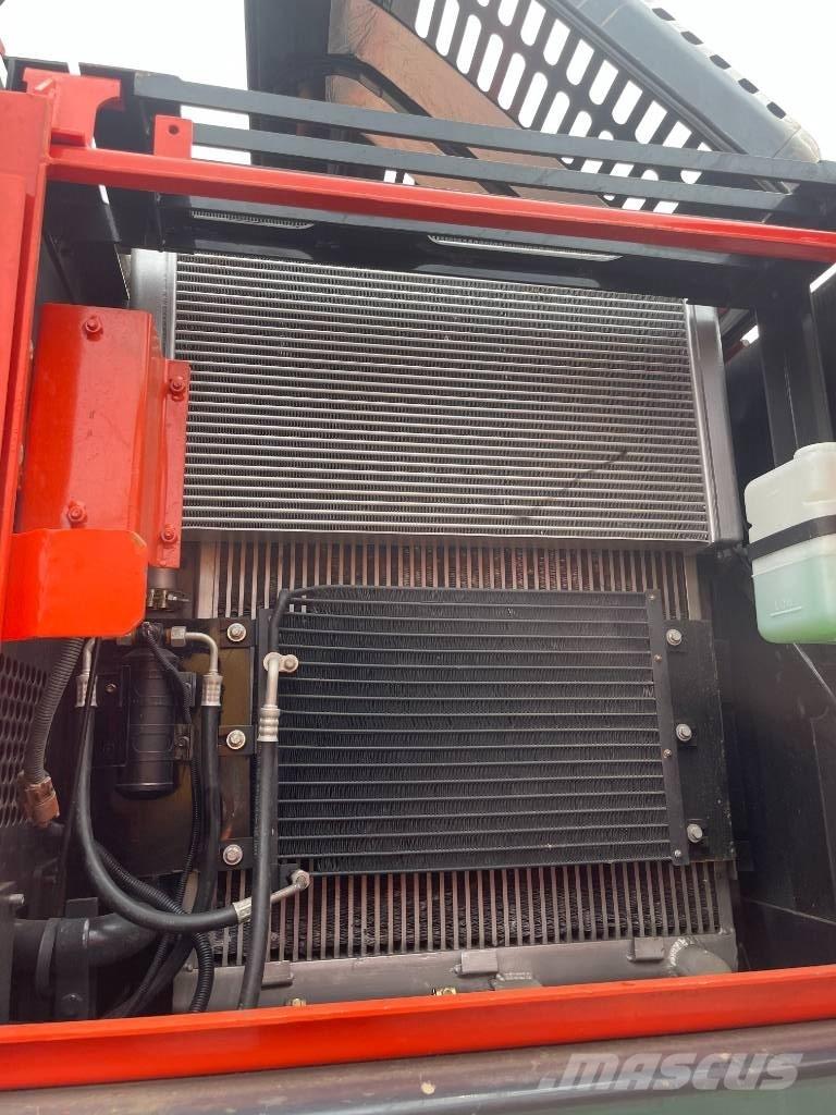 Doosan DX225LCA Crawler excavators