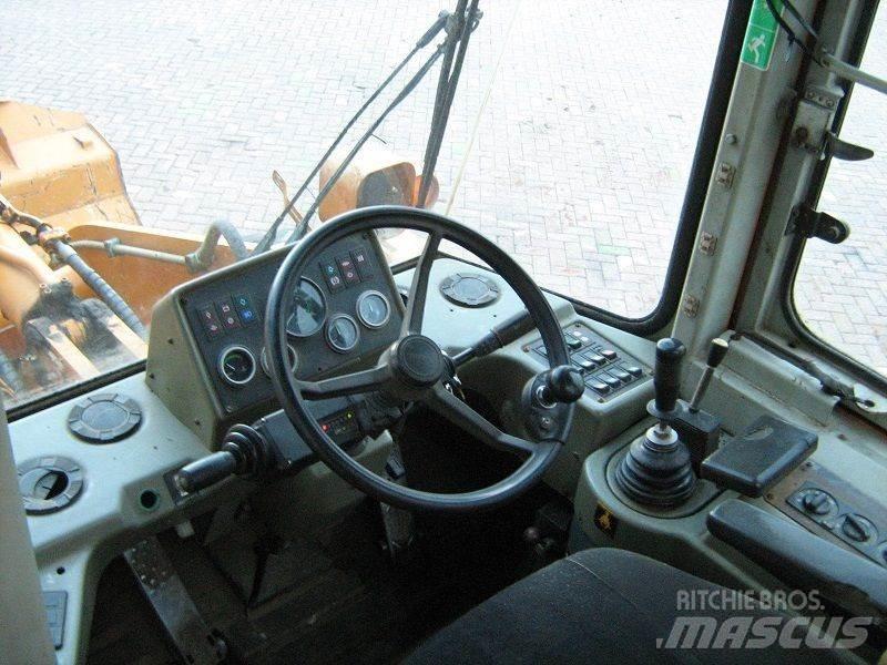 Hyundai HL740-3 Wheel loaders