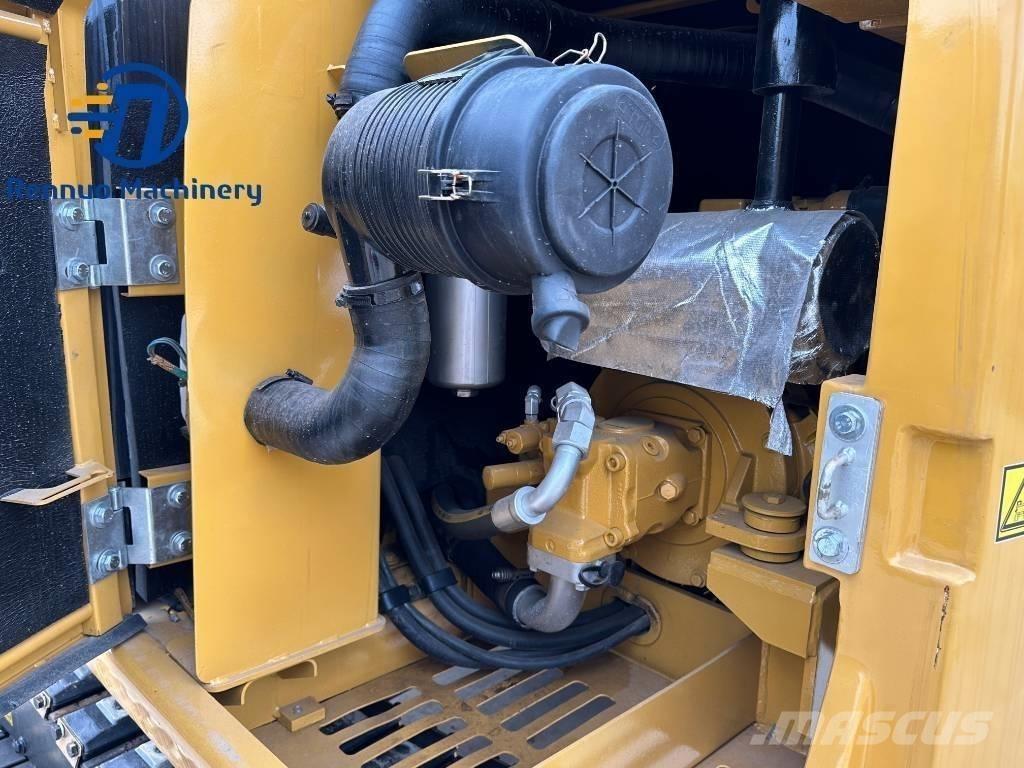 CAT 306E with rubber Mini excavators < 7t (Mini diggers)