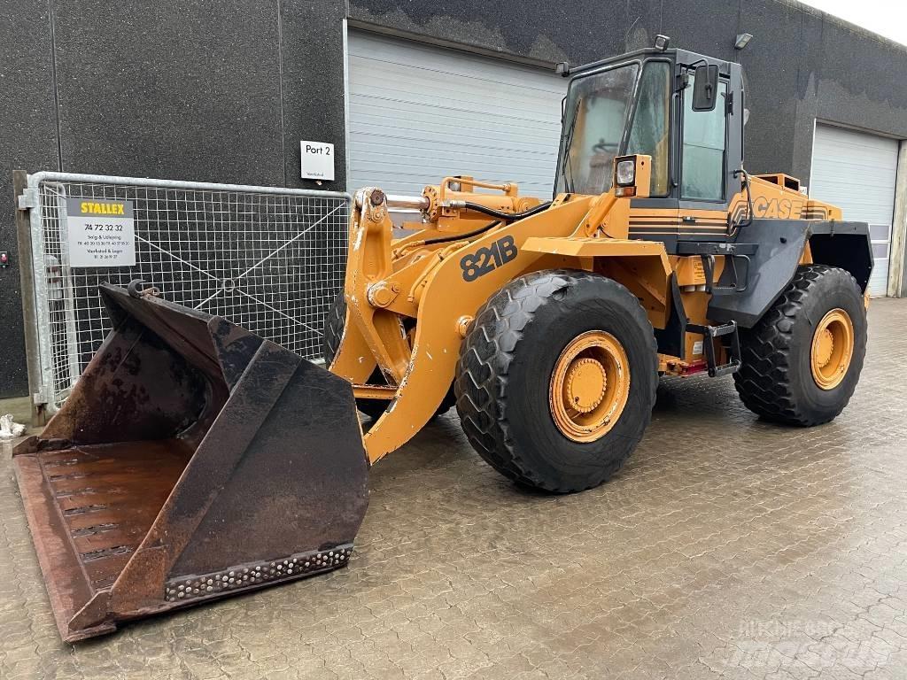 CASE 821B Wheel loaders