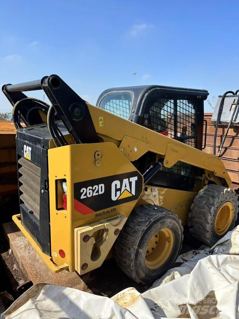 CAT 262 D Skid steer loaders