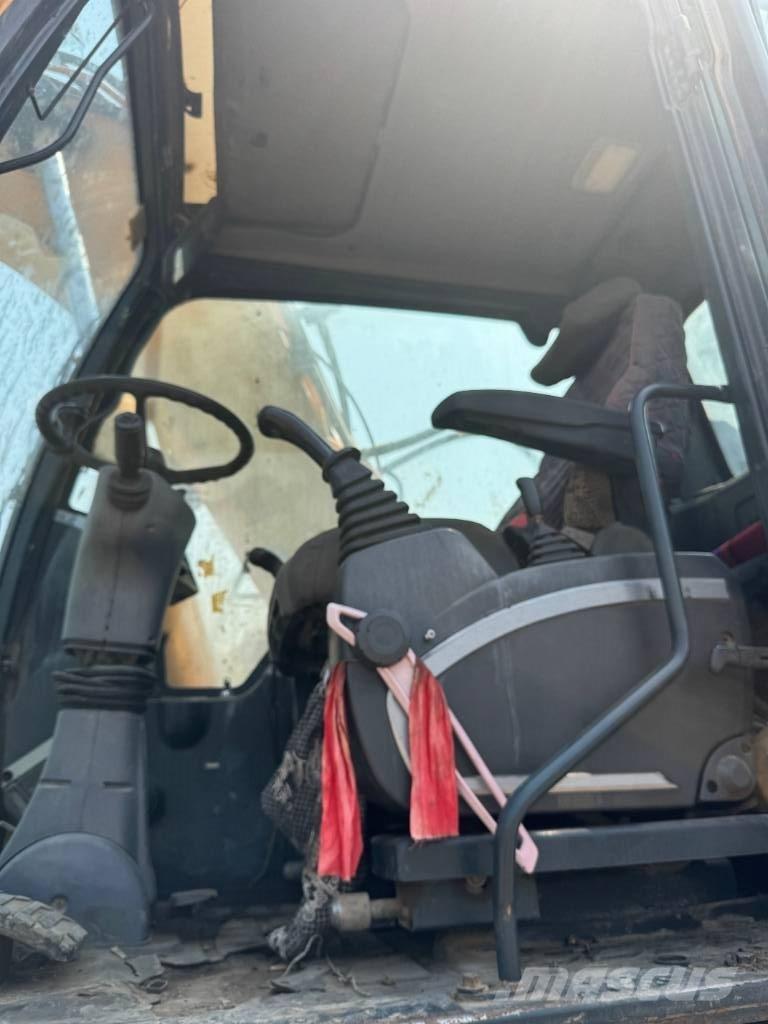 Hyundai Robex 150W-9 Wheeled excavators